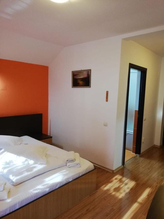 Hotel La Gabi Azuga Zewnętrze zdjęcie